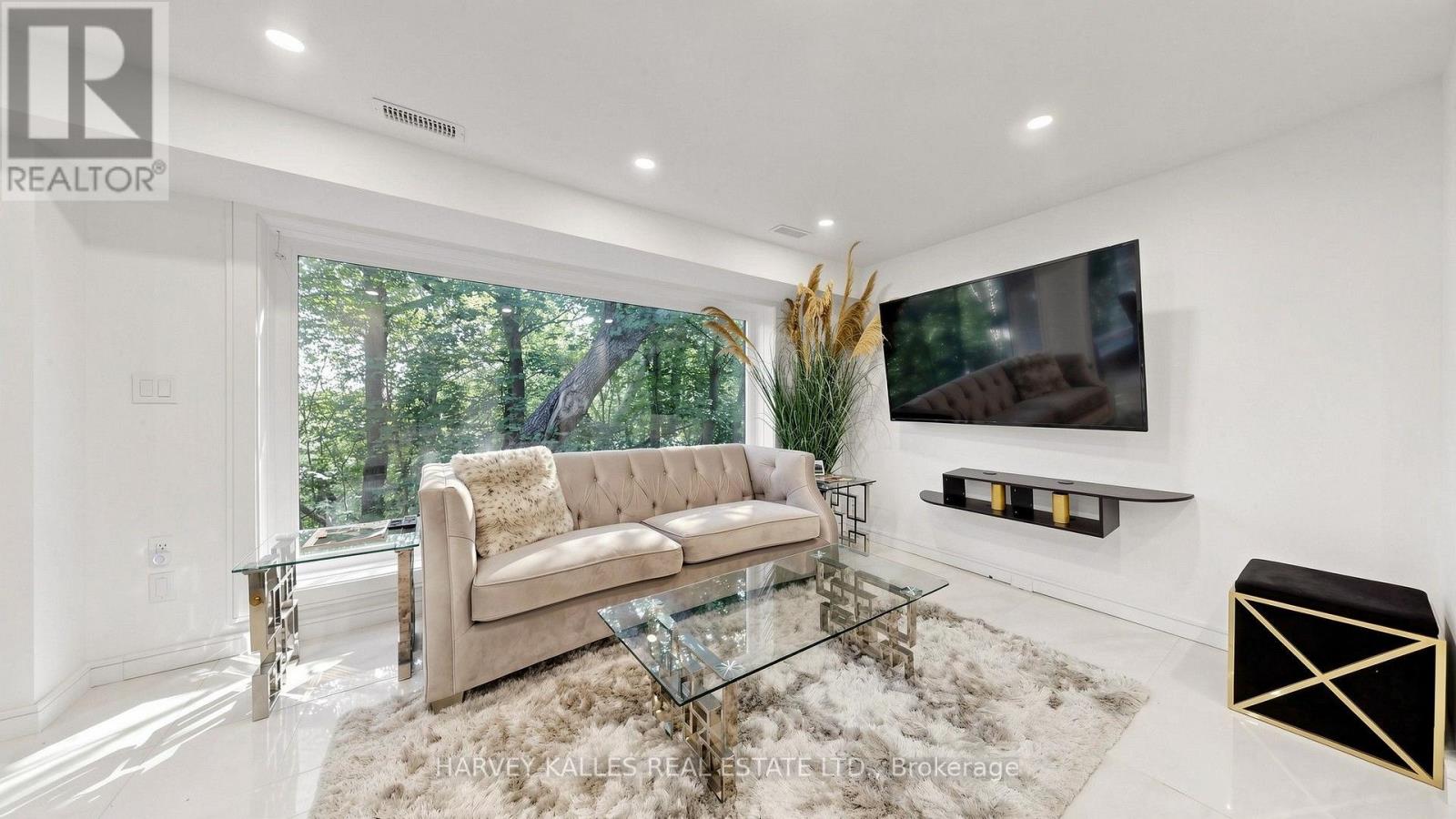23a Donwoods Drive, Toronto, Ontario  M4N 2E9 - Photo 9 - C13737468
