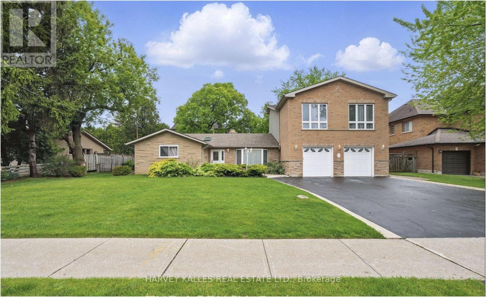 55 DENHAM DRIVE, Richmond Hill, Ontario