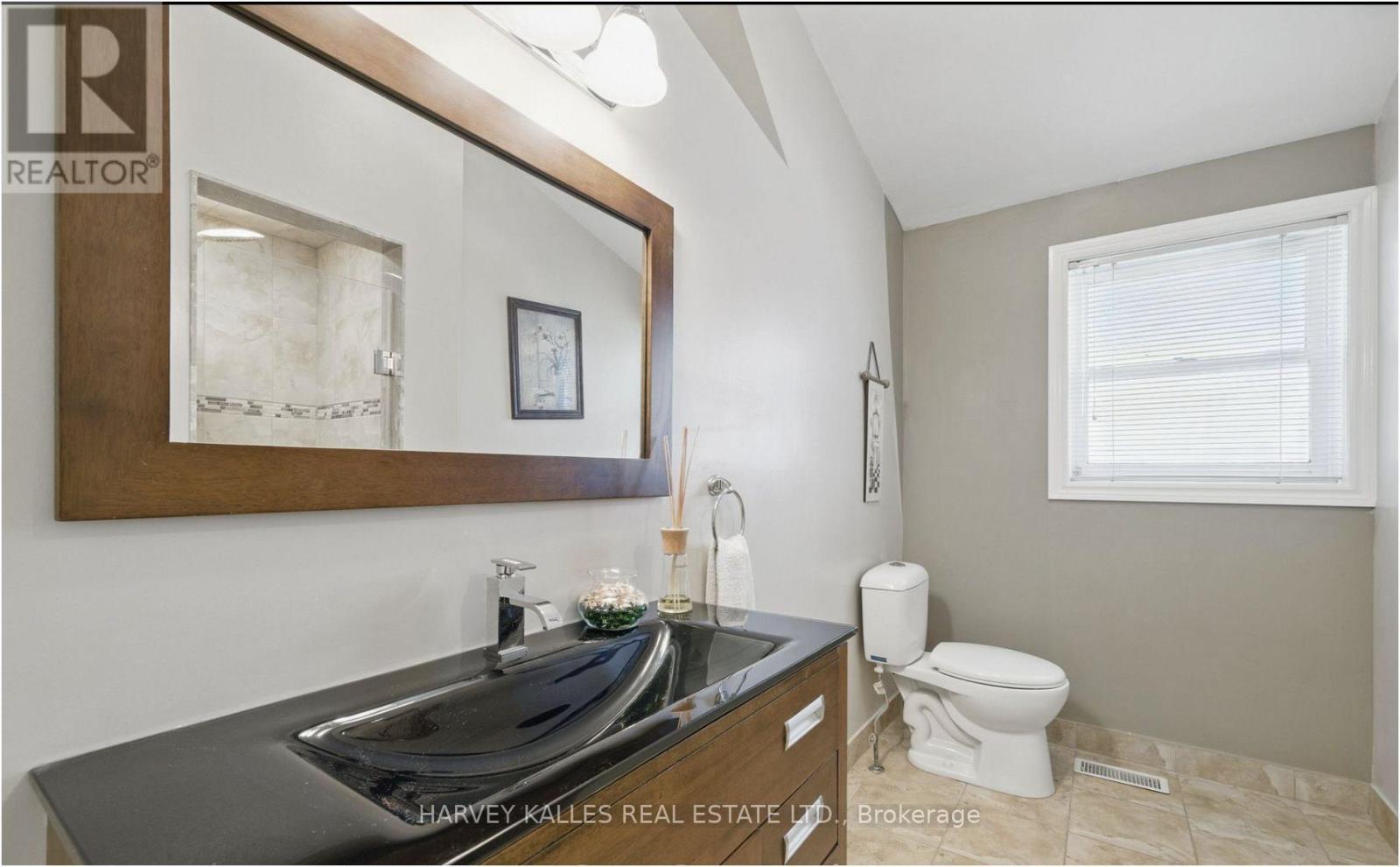 55 Denham Drive, Richmond Hill, Ontario L4C 6H8 - Photo 12 - N13740002