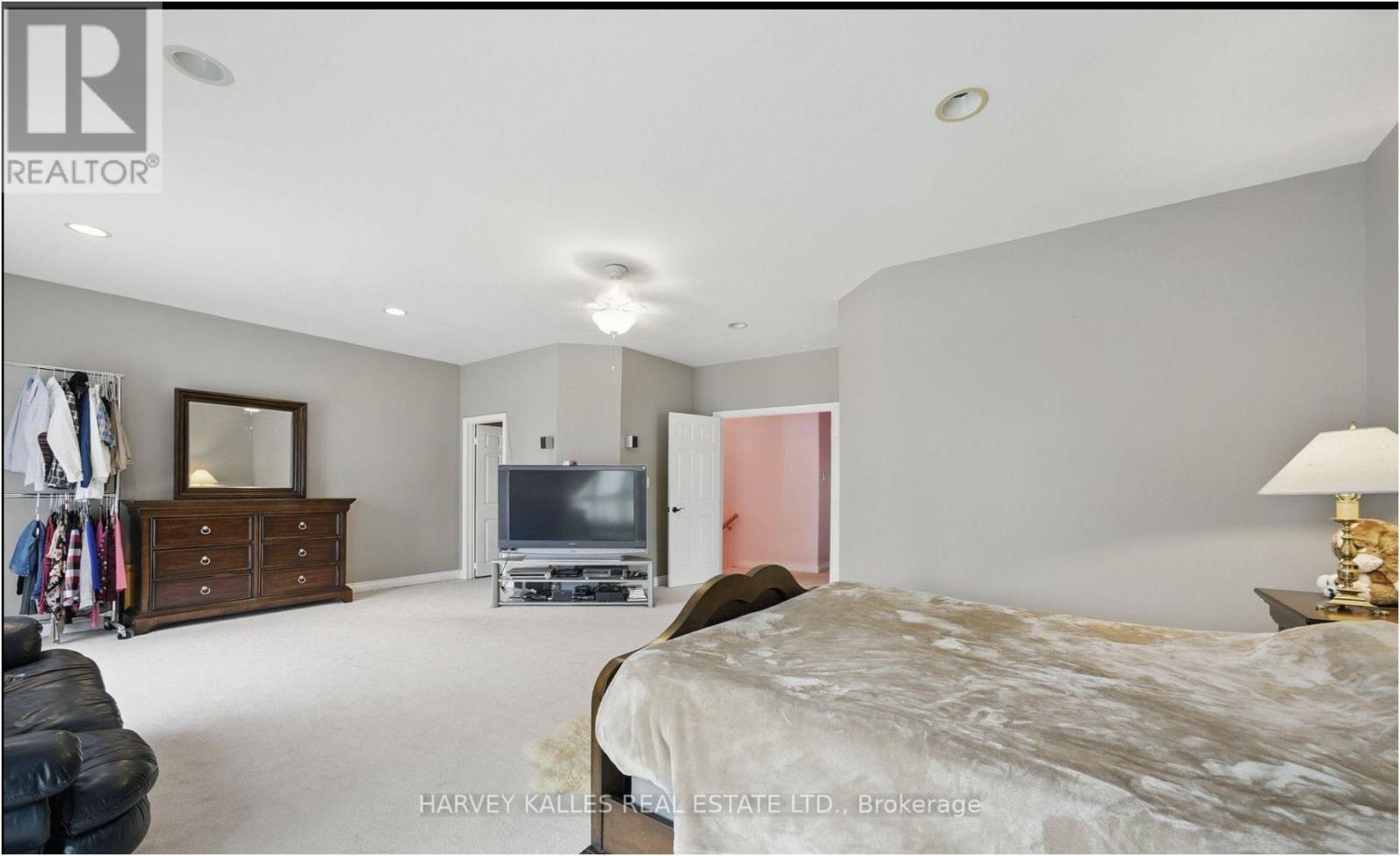 55 Denham Drive, Richmond Hill, Ontario L4C 6H8 - Photo 20 - N13740002