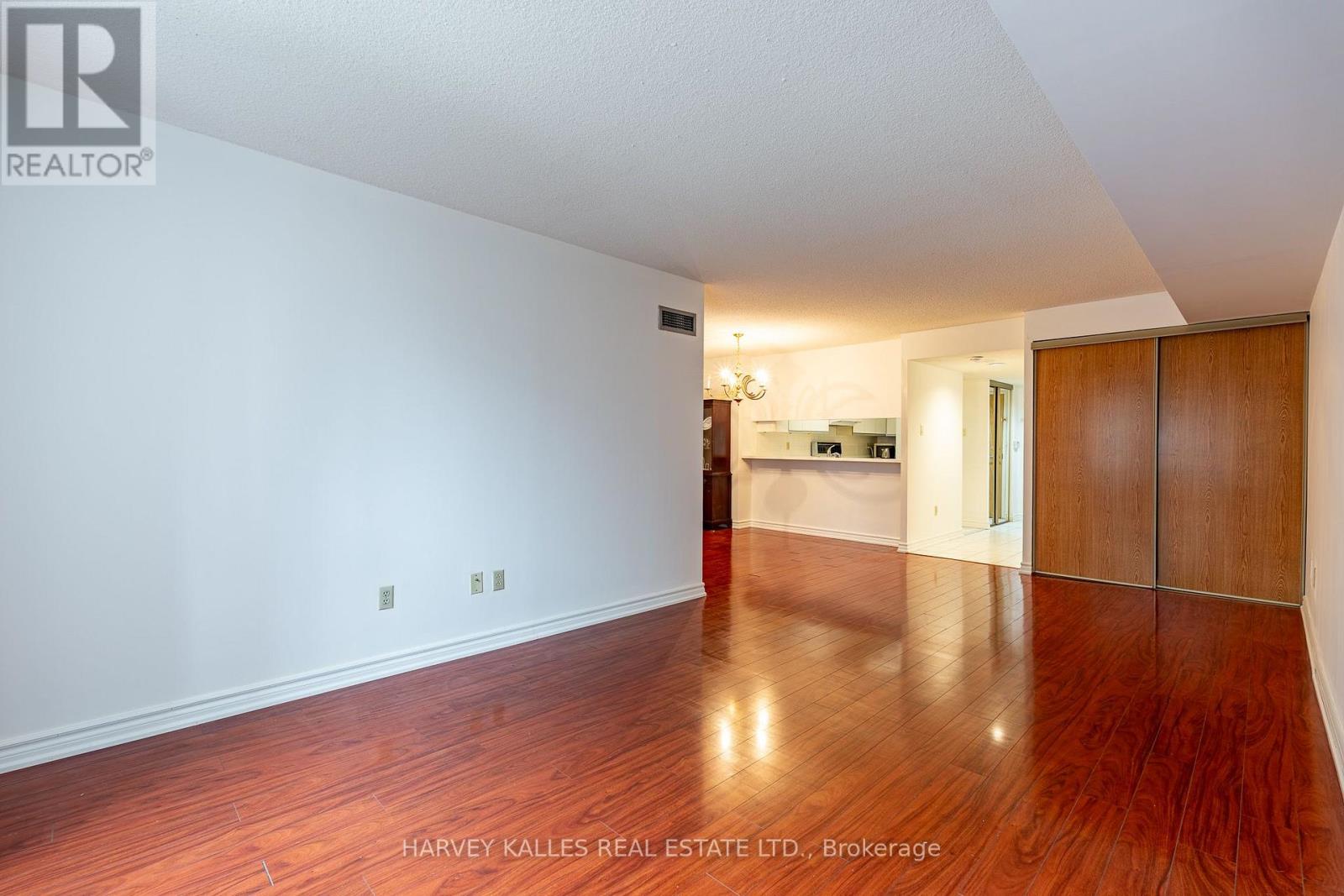 205 - 5 Kenneth Avenue, Toronto, Ontario  M2N 6M7 - Photo 9 - C13741556
