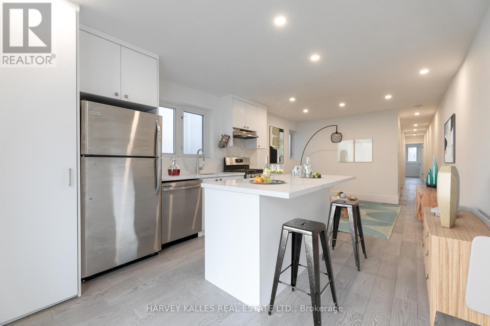 2 - 210 Christie Street, Toronto, Ontario M6G 3B7 - Photo 2 - W13742576