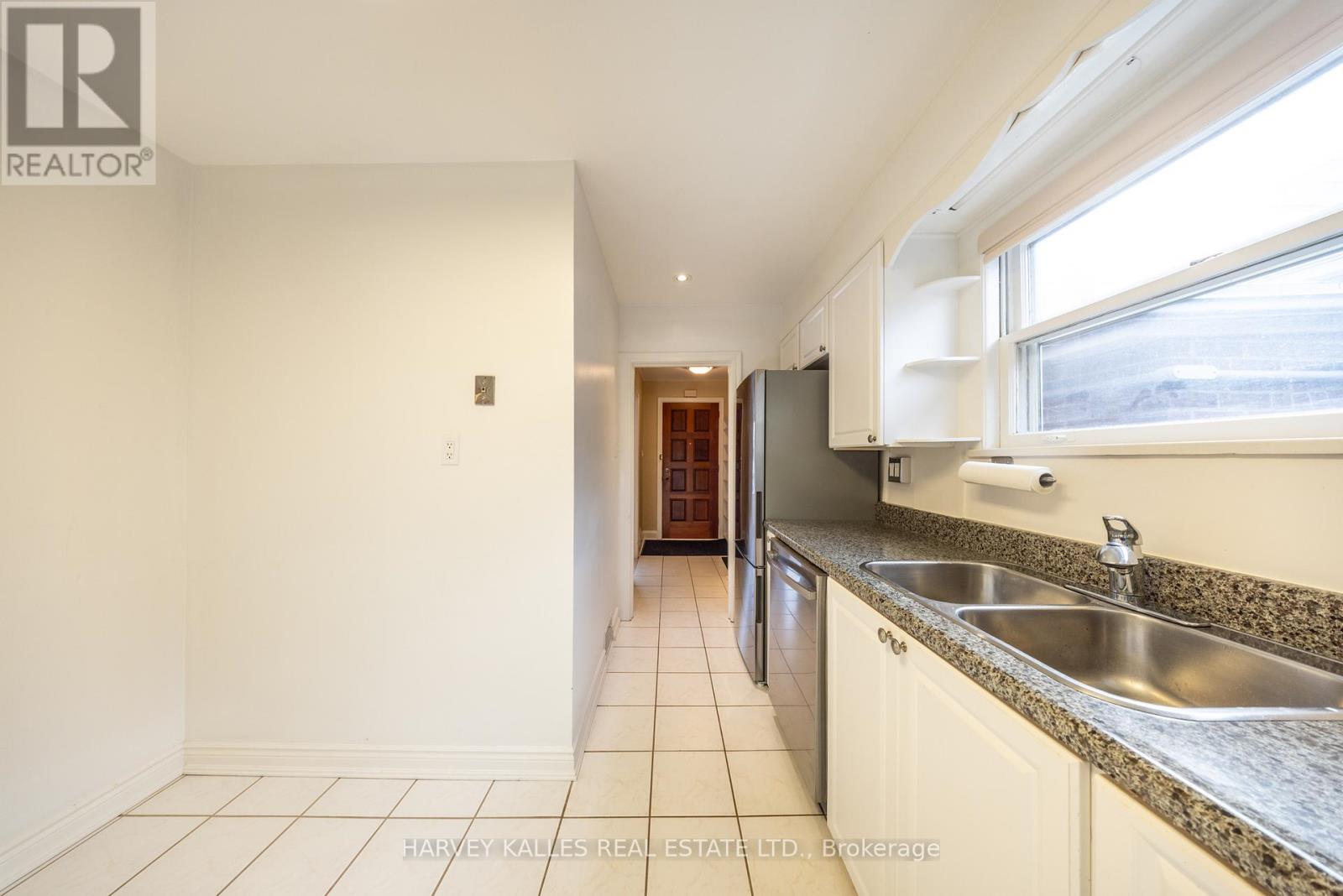 Main - 222 Joicey Boulevard, Toronto, Ontario M5M 2V5 - Photo 16 - C13742748