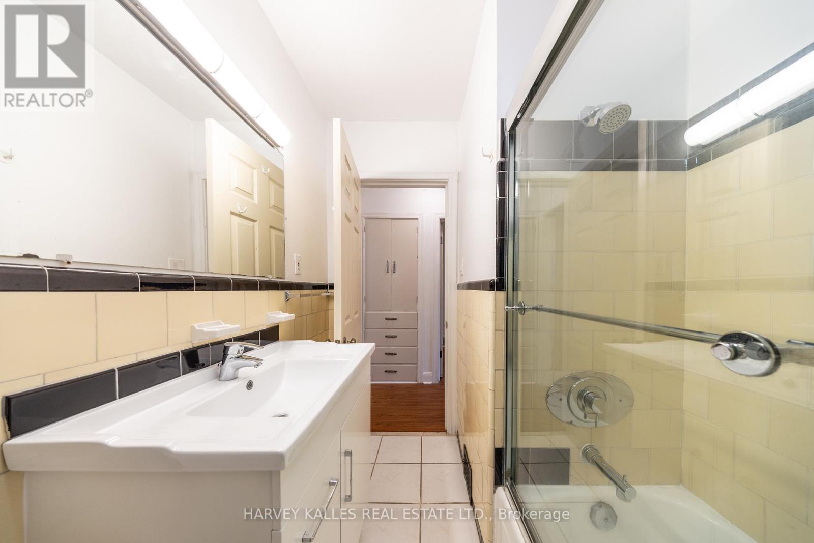Main - 222 Joicey Boulevard, Toronto, Ontario M5M 2V5 - Photo 25 - C13742748