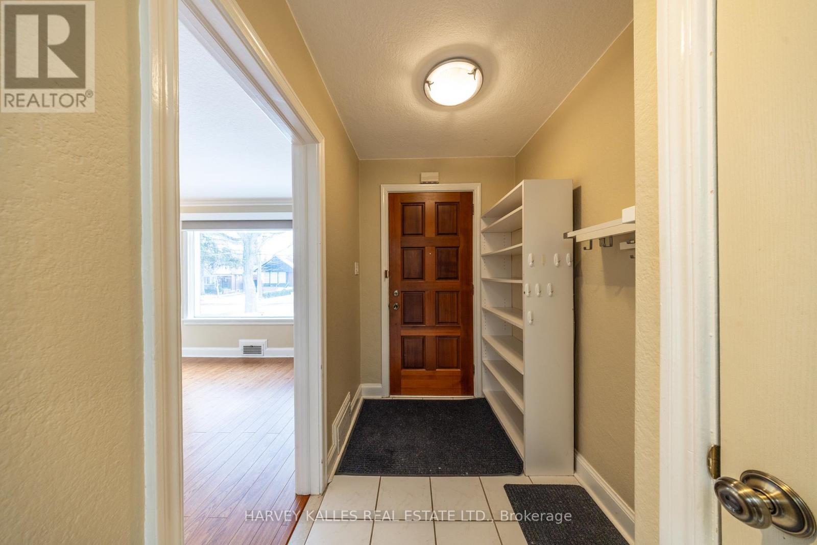 Main - 222 Joicey Boulevard, Toronto, Ontario M5M 2V5 - Photo 3 - C13742748