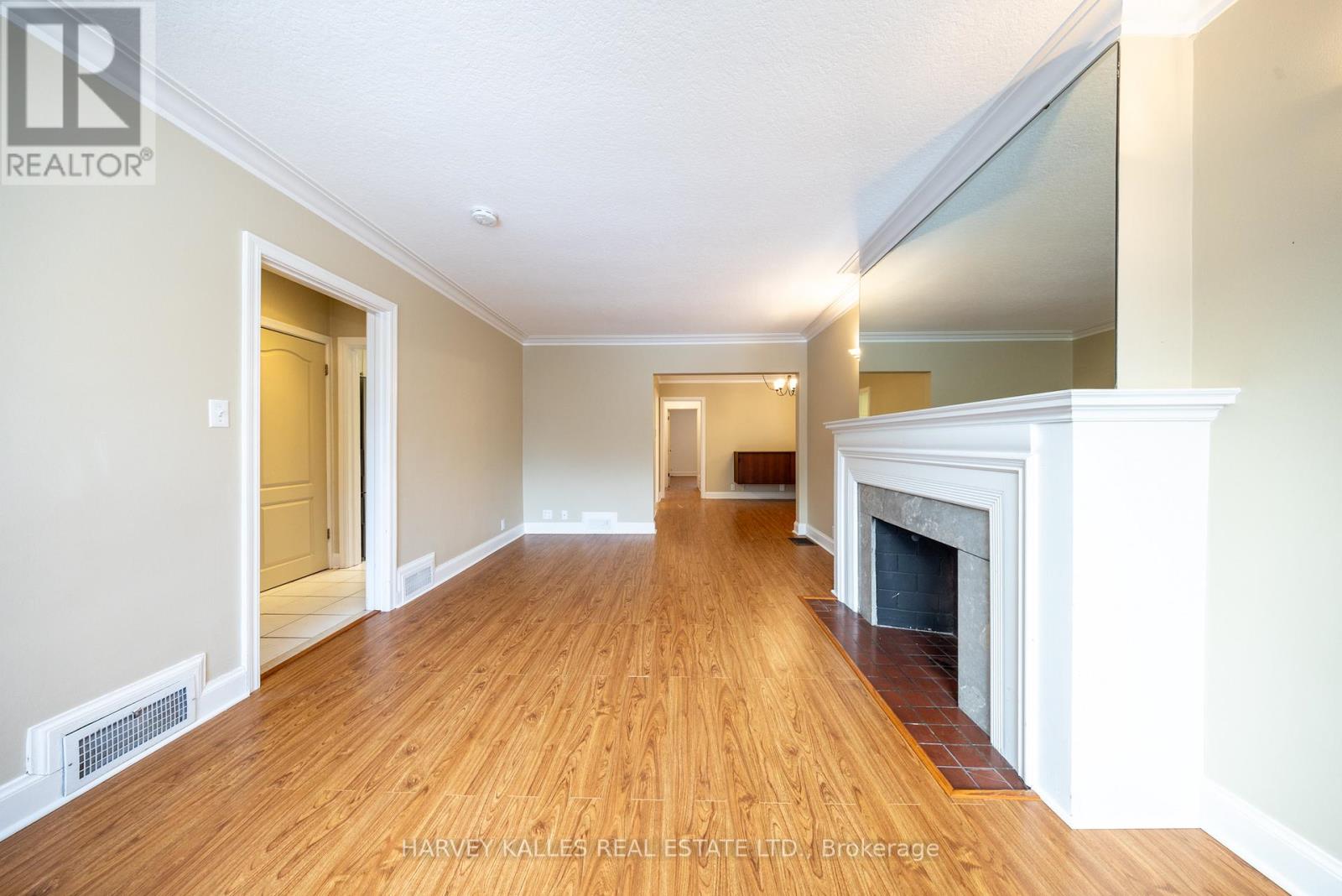 Main - 222 Joicey Boulevard, Toronto, Ontario M5M 2V5 - Photo 4 - C13742748