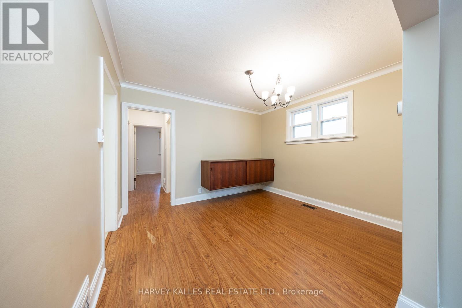 Main - 222 Joicey Boulevard, Toronto, Ontario M5M 2V5 - Photo 8 - C13742748