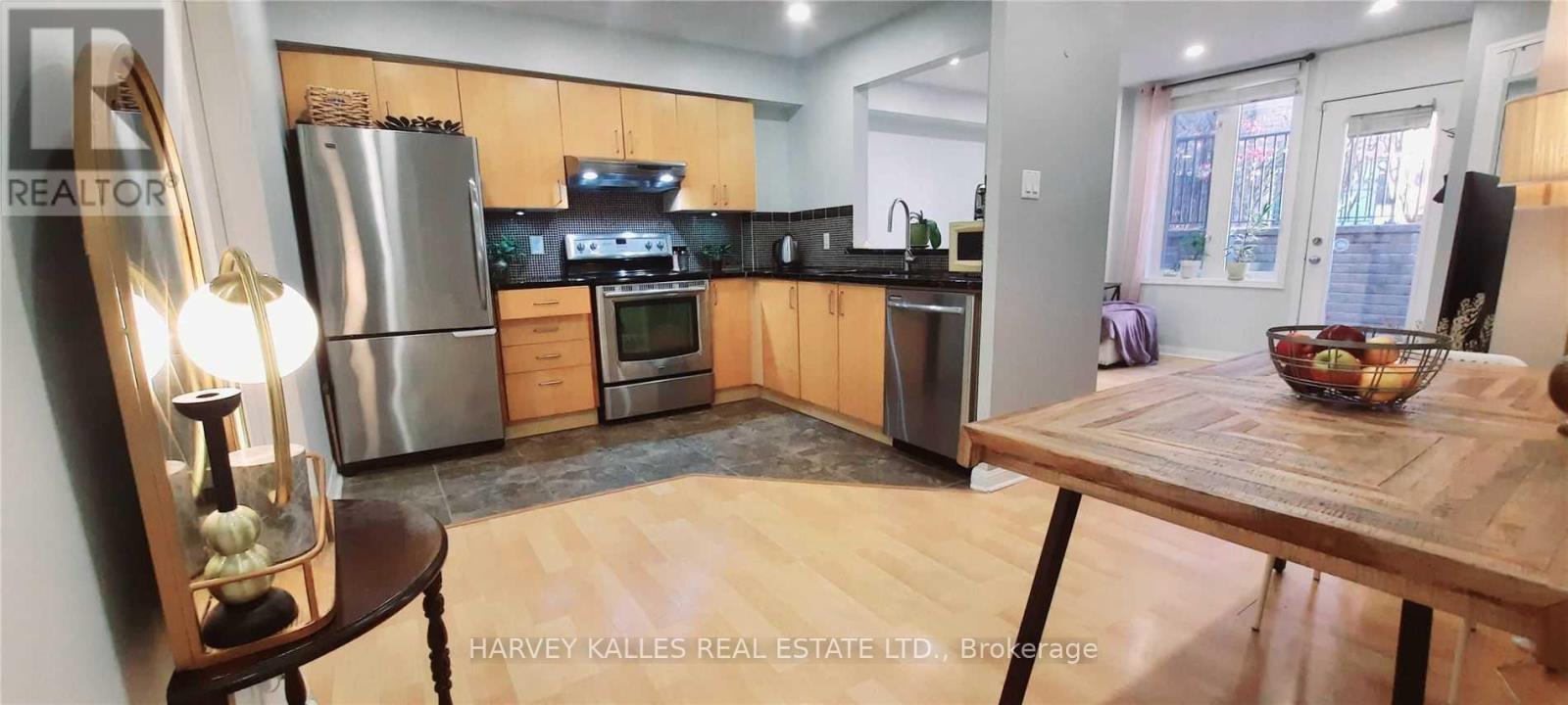 220 - 28 Douro Street, Toronto, Ontario  M6K 3M4 - Photo 11 - C13743304