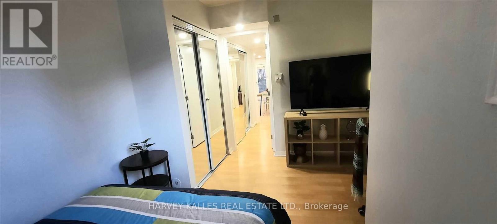 220 - 28 Douro Street, Toronto, Ontario  M6K 3M4 - Photo 15 - C13743304