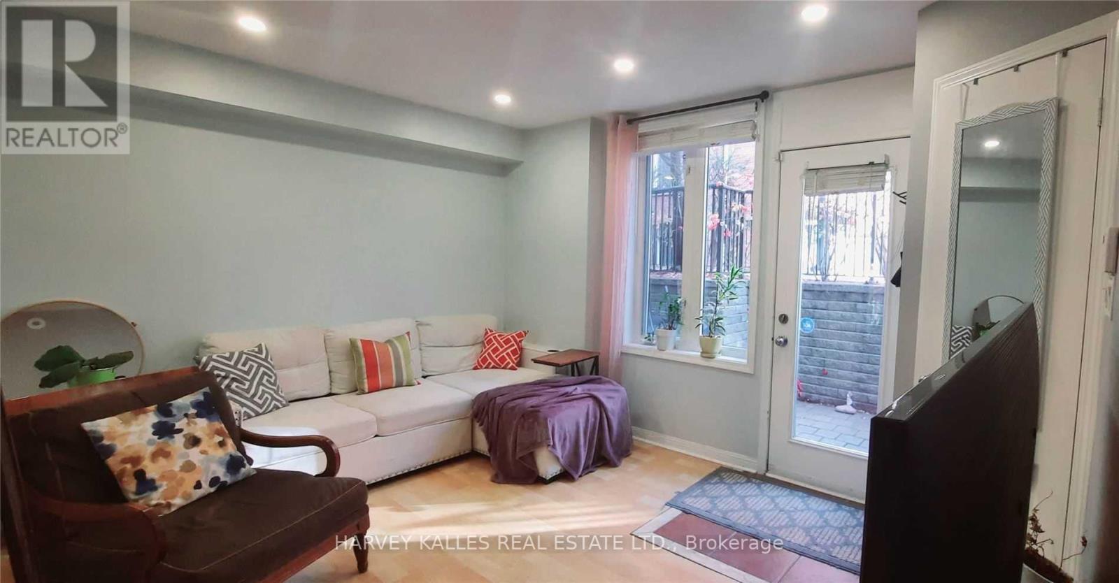 220 - 28 Douro Street, Toronto, Ontario  M6K 3M4 - Photo 4 - C13743304