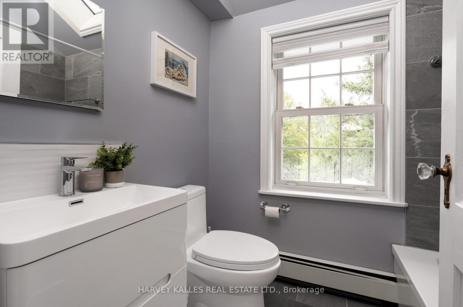 61 Queens Drive, Toronto, Ontario  M9N 2H5 - Photo 37 - W13743474