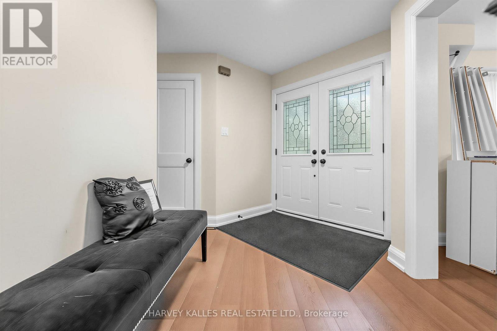 3501 Copernicus Drive, Mississauga, Ontario  L5B 3K6 - Photo 3 - W13744078