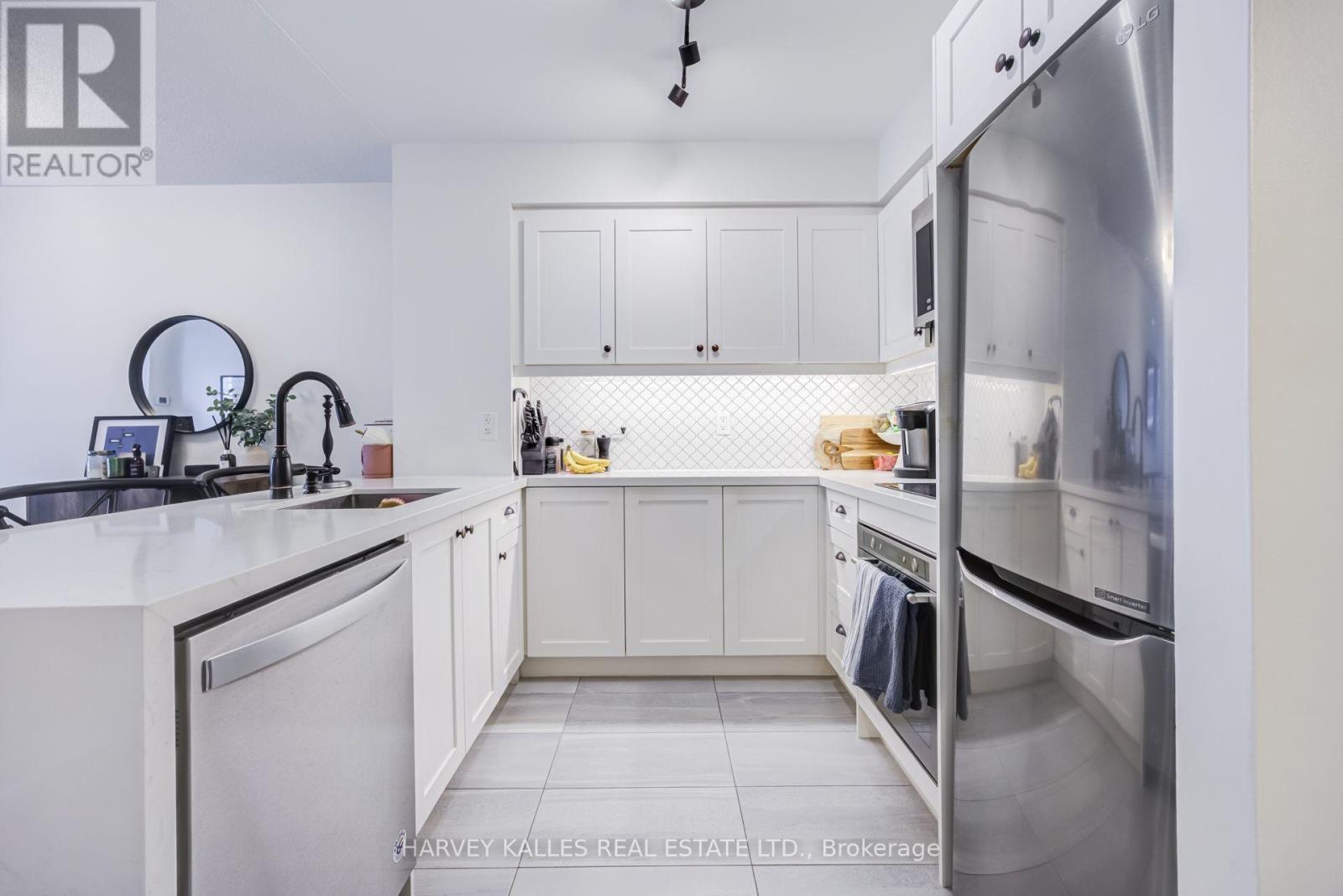 1801 - 50 Lynn Williams Street, Toronto, Ontario M6K 3R9 - Photo 3 - C13746528