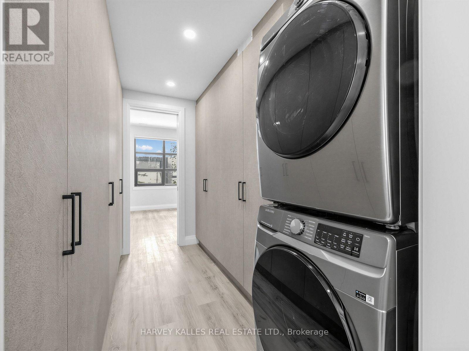 2 - 102 Shaver Avenue N, Toronto, Ontario  M9B 4N7 - Photo 10 - W13746644