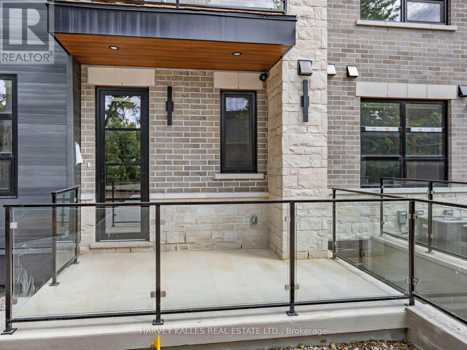 2 - 102 Shaver Avenue N, Toronto, Ontario  M9B 4N7 - Photo 11 - W13746644