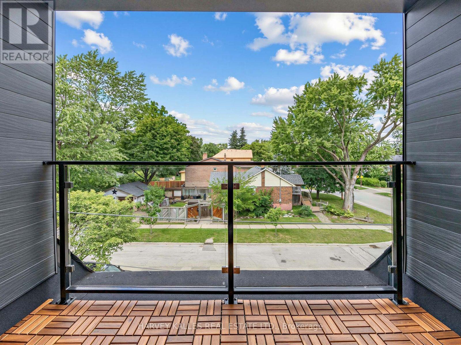 3 - 102 Shaver Avenue N, Toronto, Ontario  M9B 4N7 - Photo 16 - W13746820