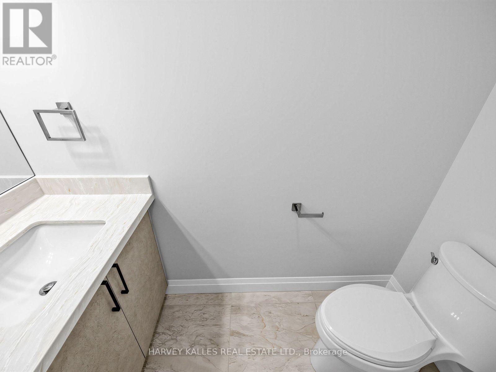 3 - 102 Shaver Avenue N, Toronto, Ontario  M9B 4N7 - Photo 7 - W13746820