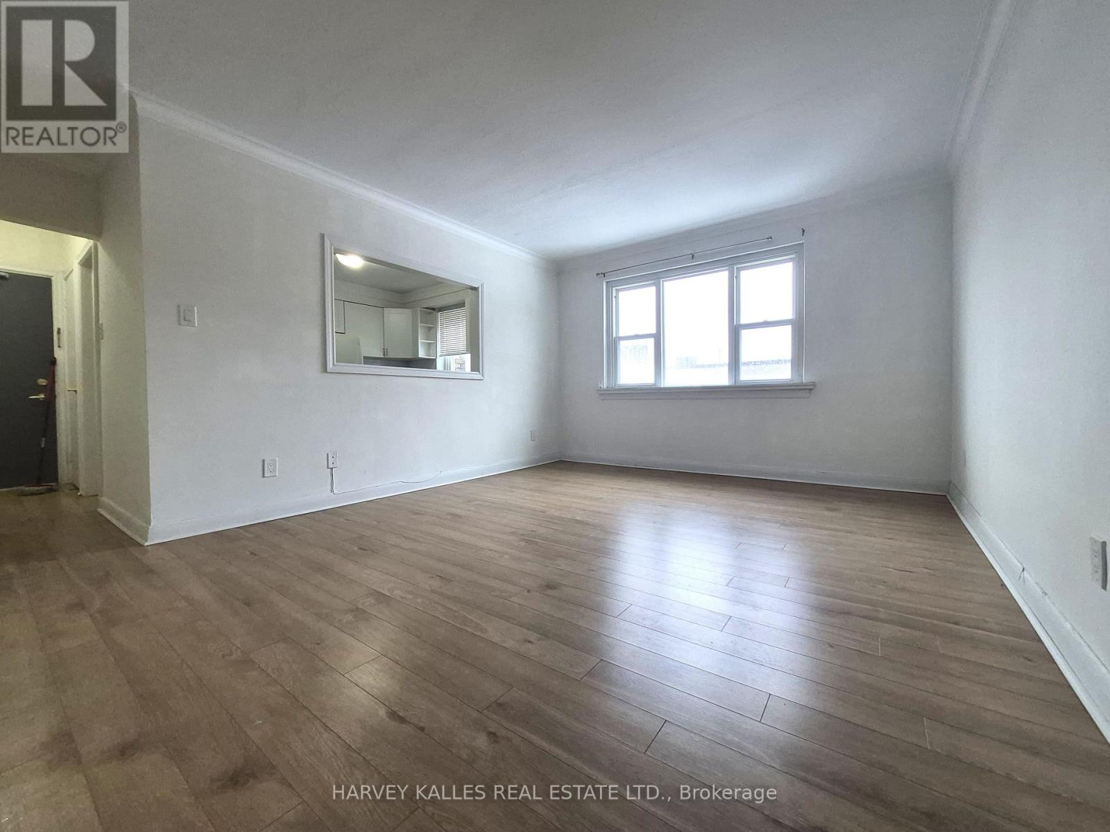 8 - 2905 St Clair Avenue E, Toronto, Ontario  M4B 1N5 - Photo 7 - E13748600