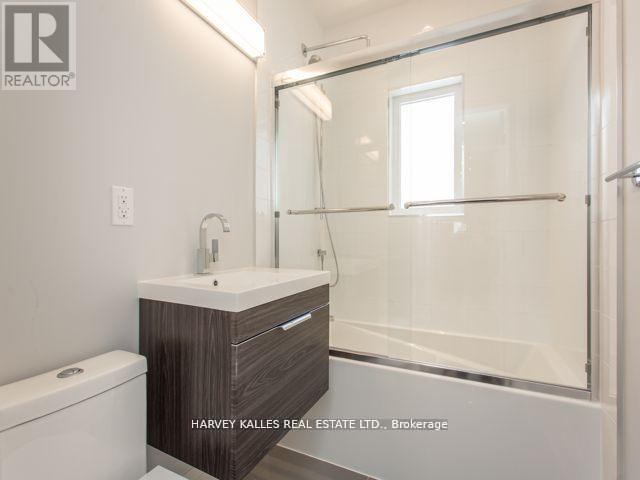 Upper - 989 Avenue Road, Toronto, Ontario  M5P 2K9 - Photo 13 - C13748718