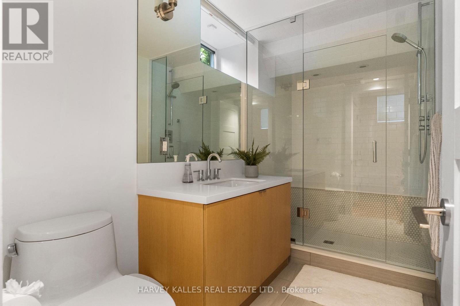 497 Palmerston Boulevard, Toronto, Ontario M6G 2P2 - Photo 37 - C13751854