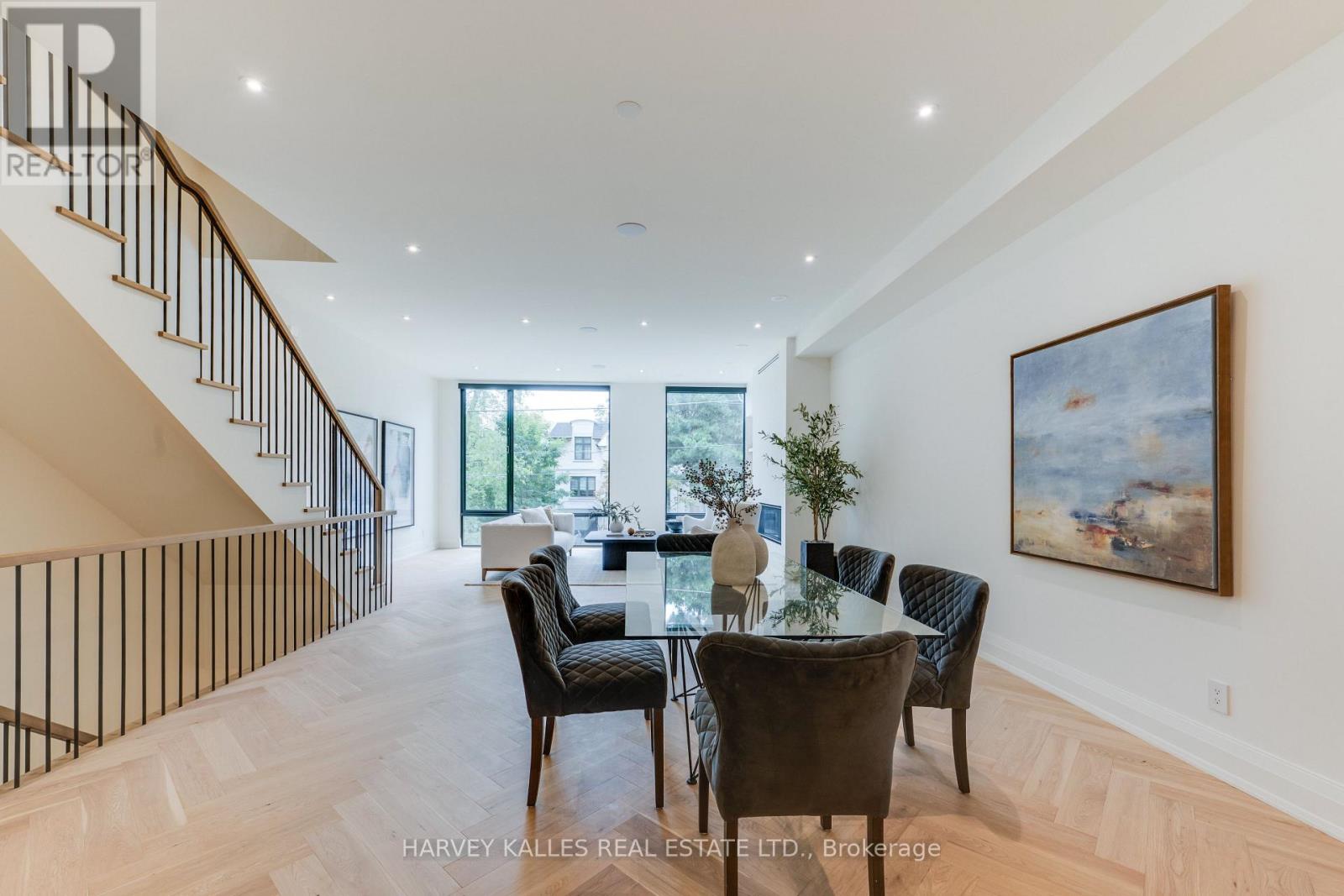 32 Evergreen Gardens, Toronto, Ontario M4G 1C5 - Photo 13 - C13752418