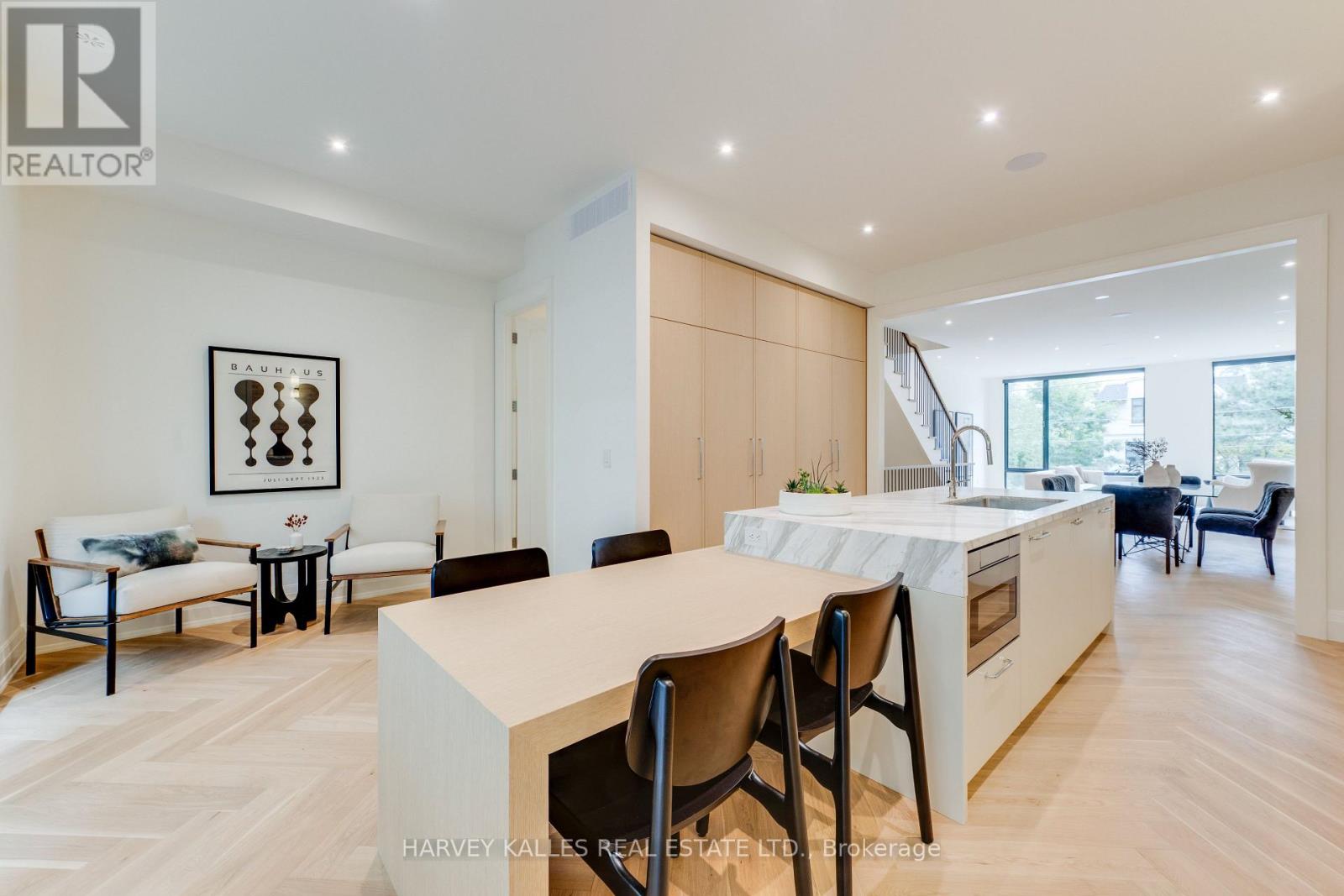 32 Evergreen Gardens, Toronto, Ontario M4G 1C5 - Photo 17 - C13752418
