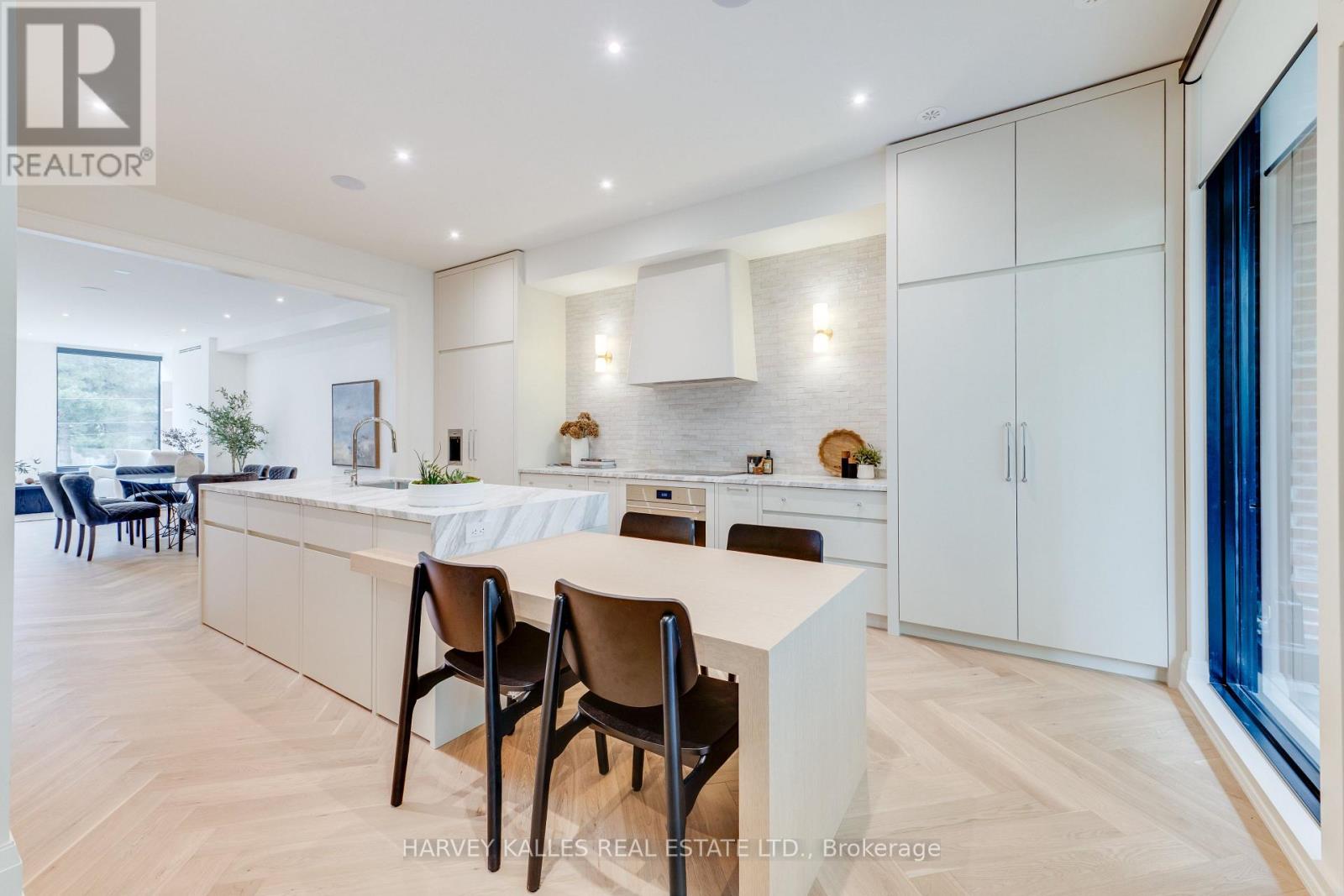 32 Evergreen Gardens, Toronto, Ontario M4G 1C5 - Photo 19 - C13752418