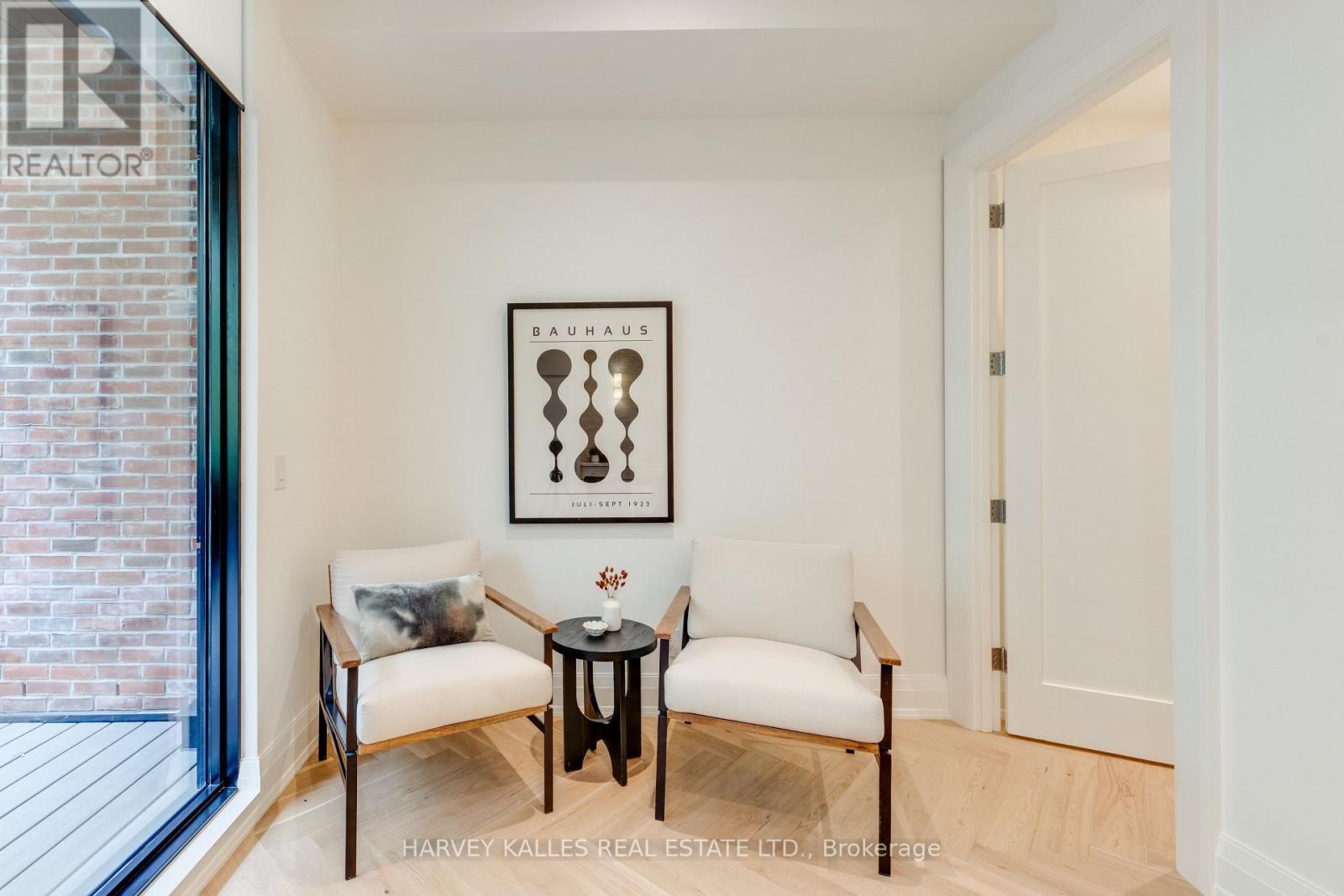32 Evergreen Gardens, Toronto, Ontario M4G 1C5 - Photo 21 - C13752418