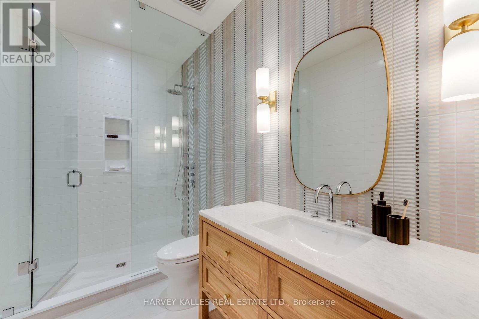 32 Evergreen Gardens, Toronto, Ontario M4G 1C5 - Photo 32 - C13752418