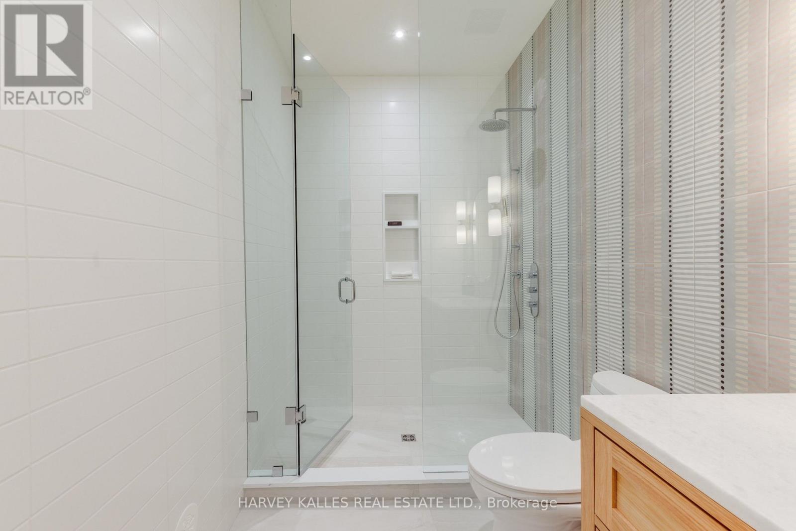 32 Evergreen Gardens, Toronto, Ontario M4G 1C5 - Photo 33 - C13752418