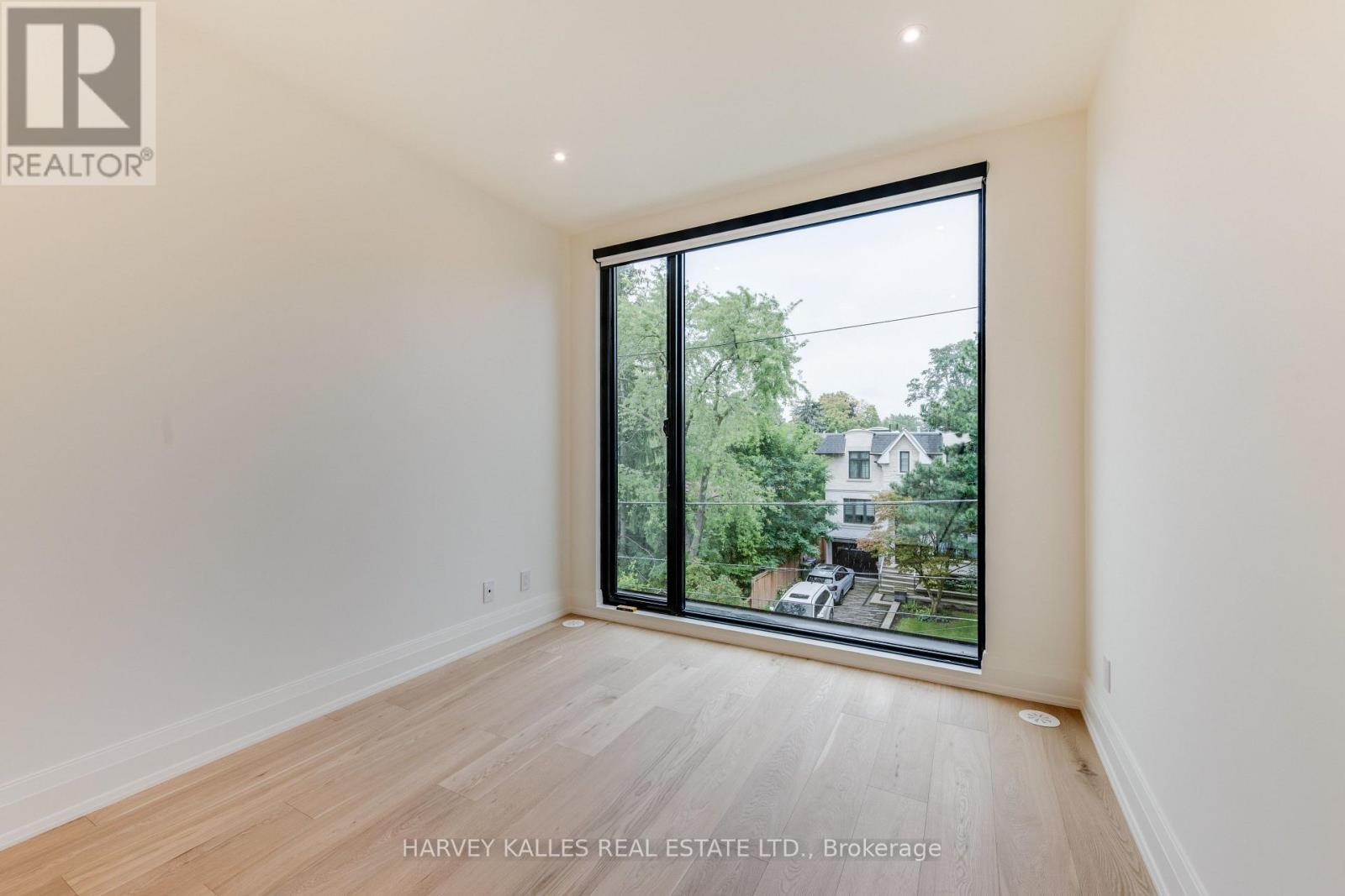 32 Evergreen Gardens, Toronto, Ontario M4G 1C5 - Photo 38 - C13752418