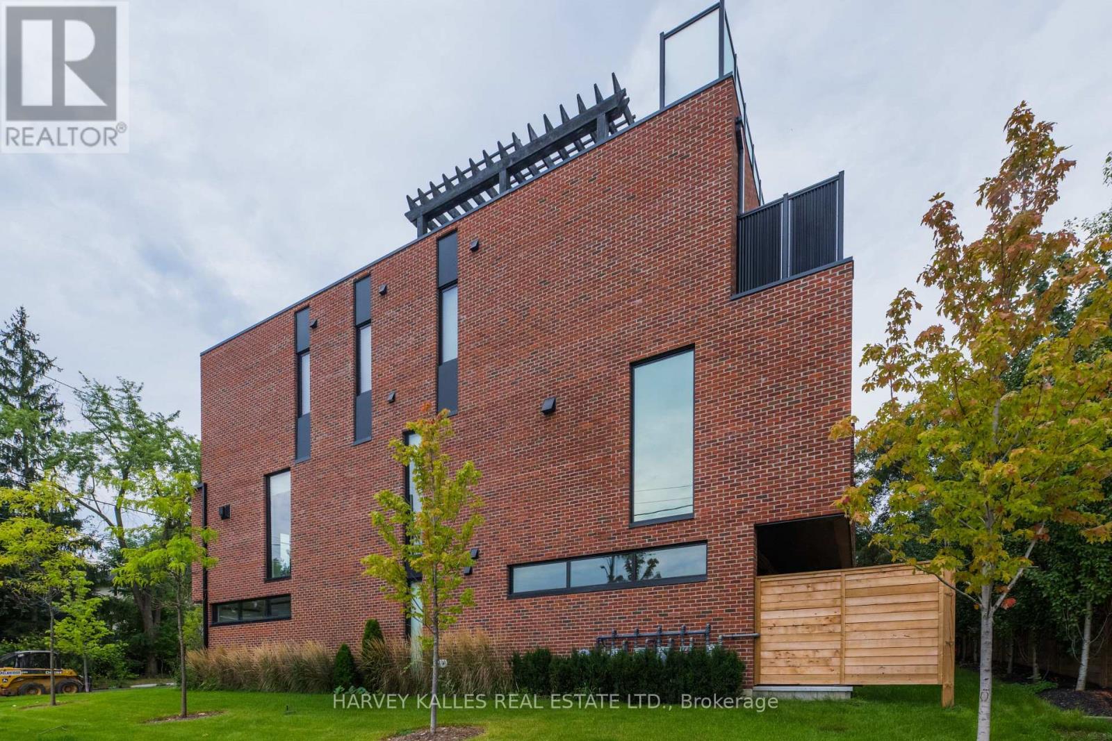 32 Evergreen Gardens, Toronto, Ontario M4G 1C5 - Photo 47 - C13752418