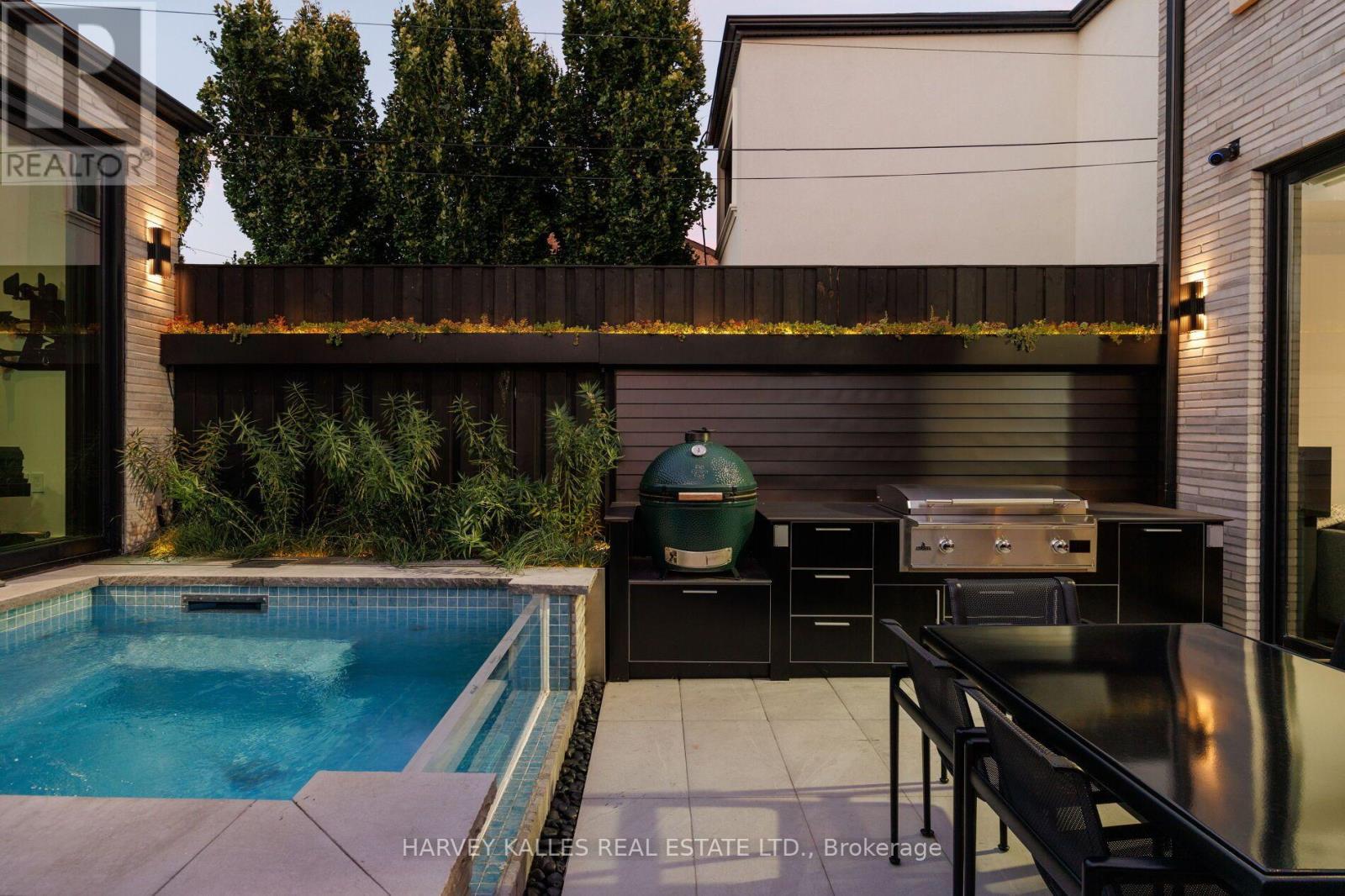 22 Foxley Street, Toronto, Ontario M6J 1R1 - Photo 16 - C13752484