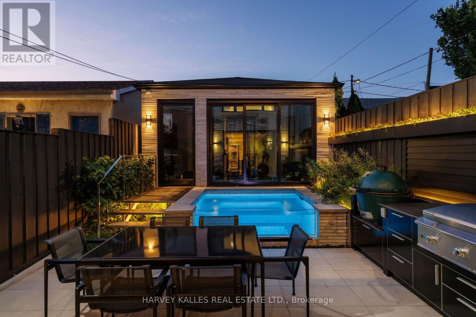 22 Foxley Street, Toronto, Ontario M6J 1R1 - Photo 17 - C13752484