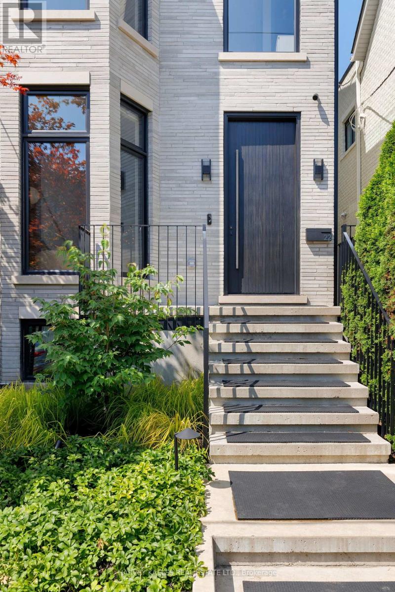 22 Foxley Street, Toronto, Ontario M6J 1R1 - Photo 3 - C13752484