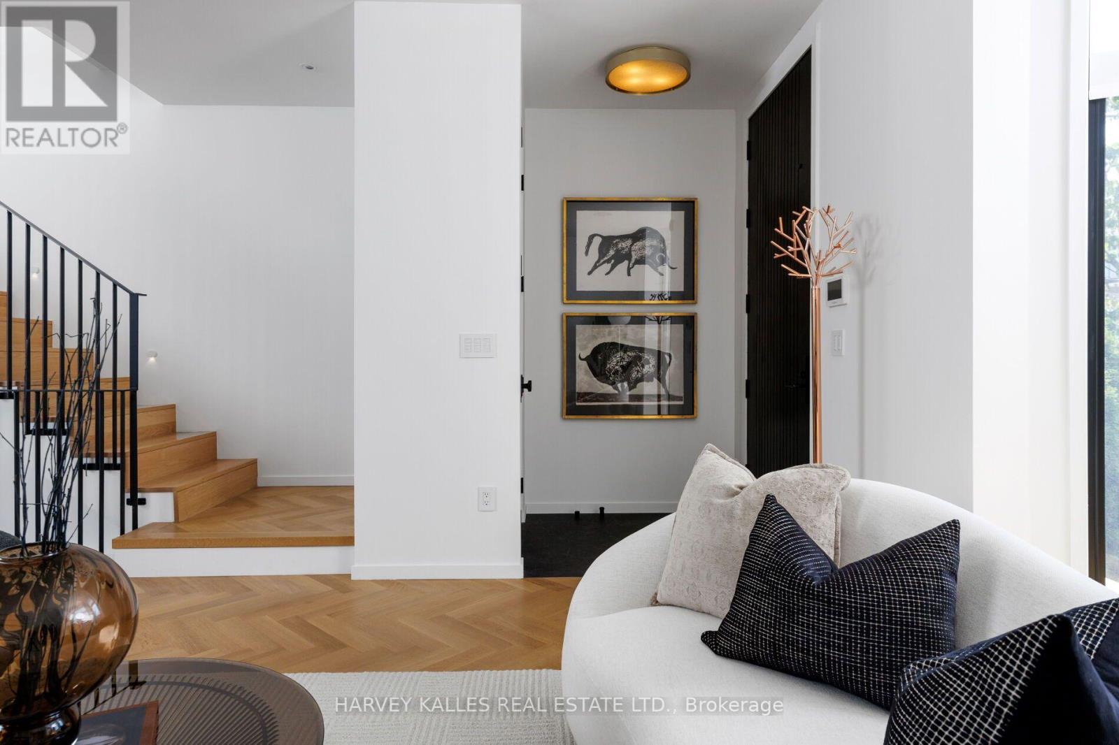 22 Foxley Street, Toronto, Ontario M6J 1R1 - Photo 4 - C13752484