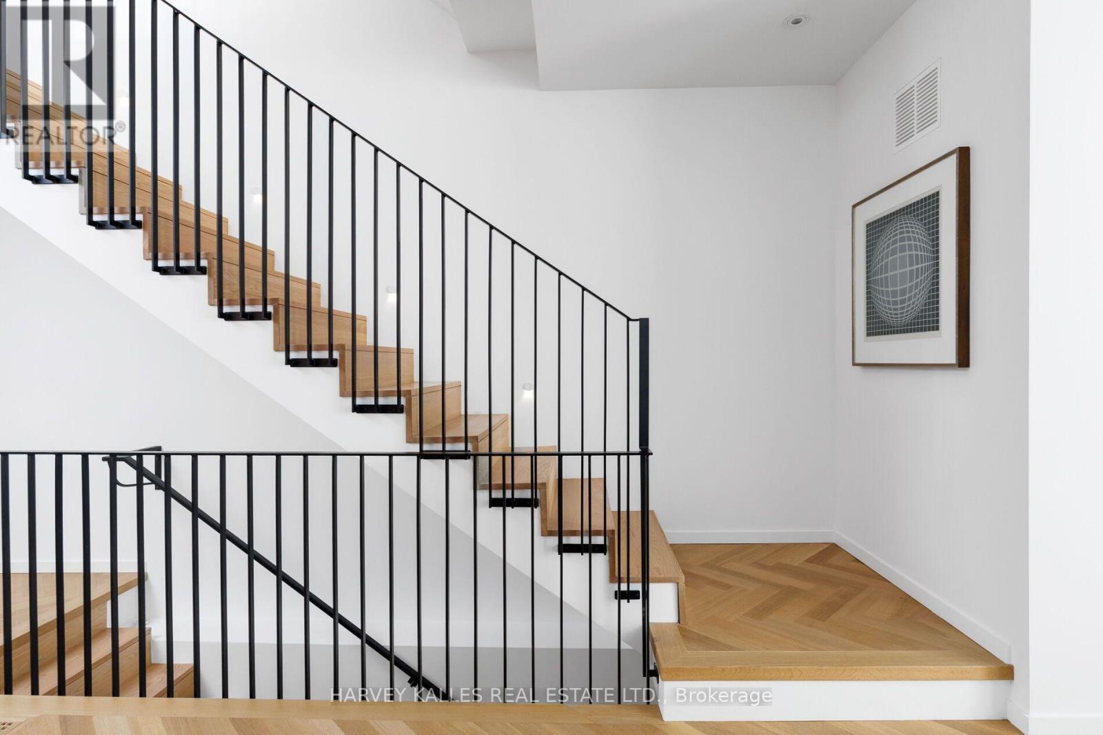 22 Foxley Street, Toronto, Ontario M6J 1R1 - Photo 6 - C13752484