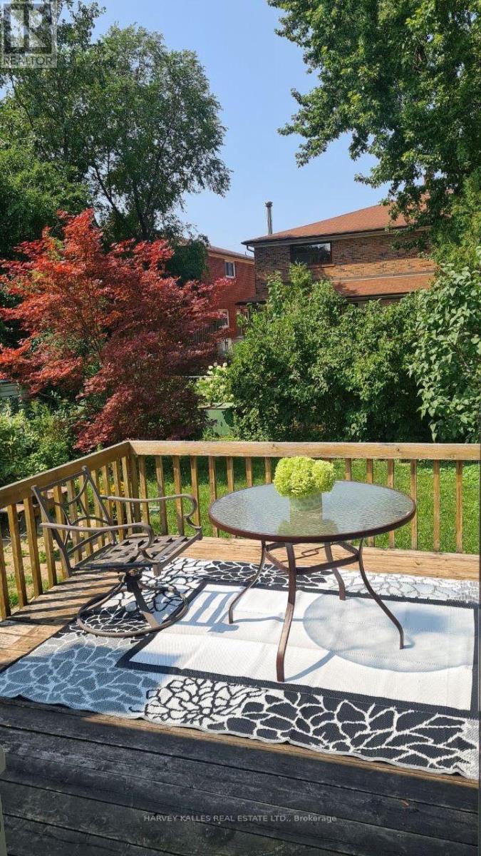 48 Green Bush Road, Toronto, Ontario M2M 1P3 - Photo 11 - C13754834