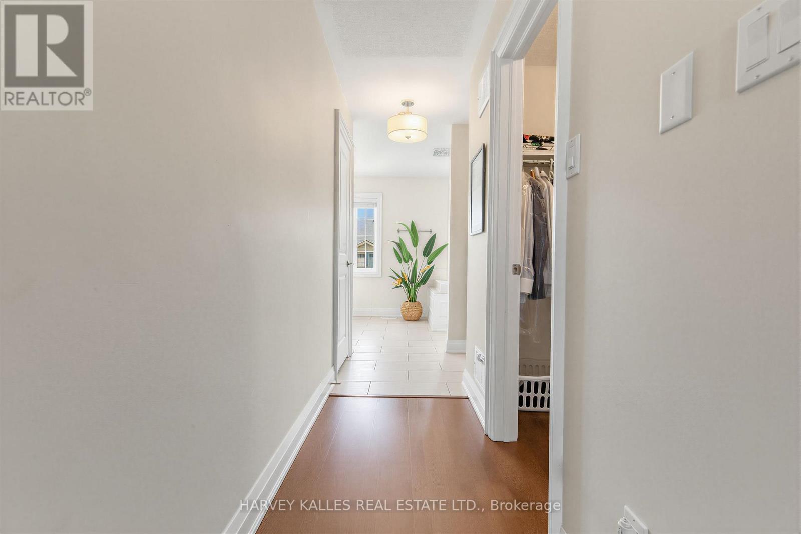 18 Sargent Lane, Toronto, Ontario  M4E 3T9 - Photo 13 - E13754694
