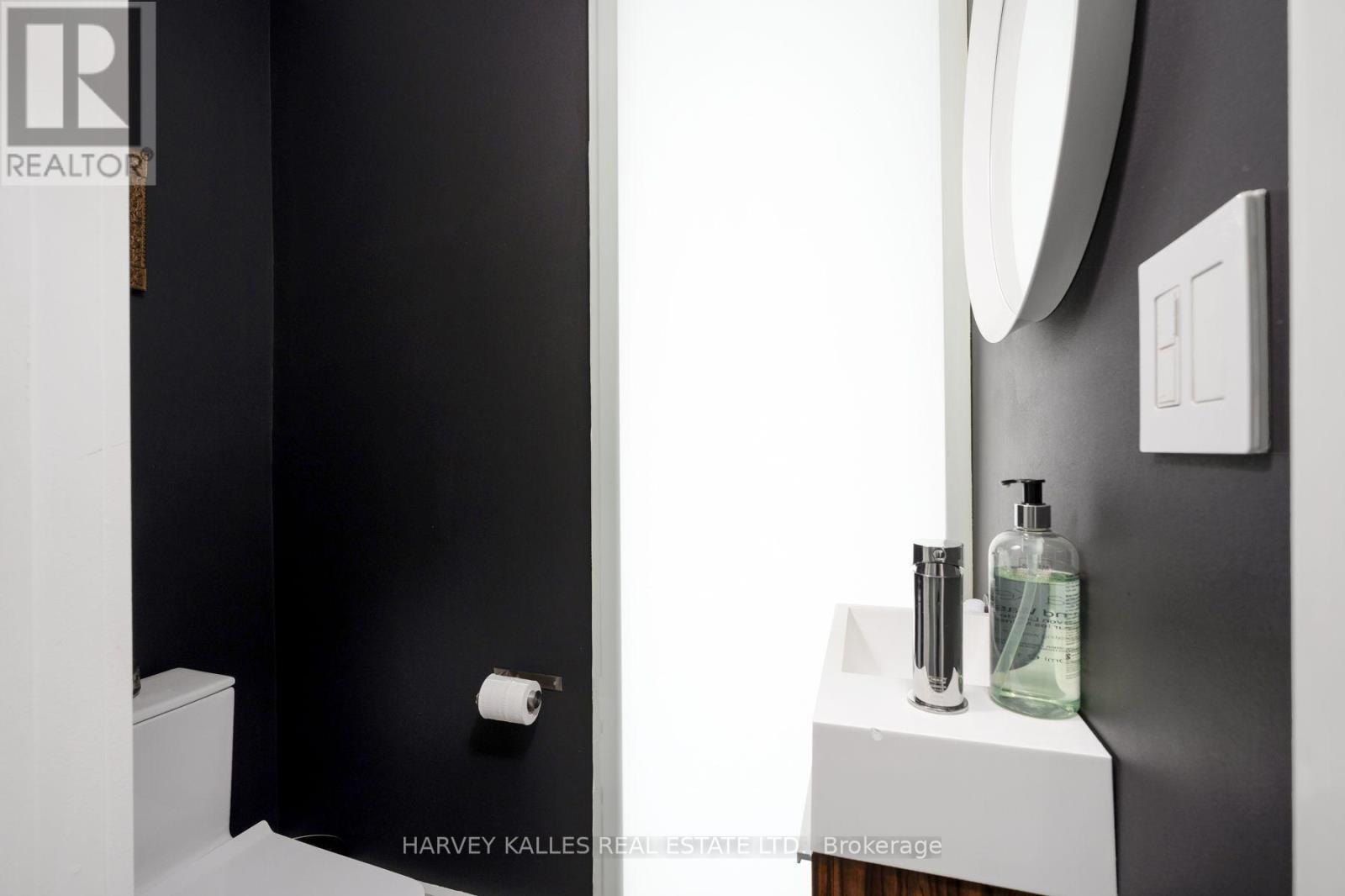410 - 625 Queen Street E, Toronto, Ontario M4M 1G7 - Photo 13 - E13755004
