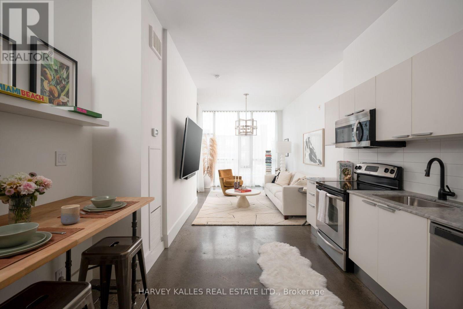 410 - 625 Queen Street E, Toronto, Ontario M4M 1G7 - Photo 2 - E13755004