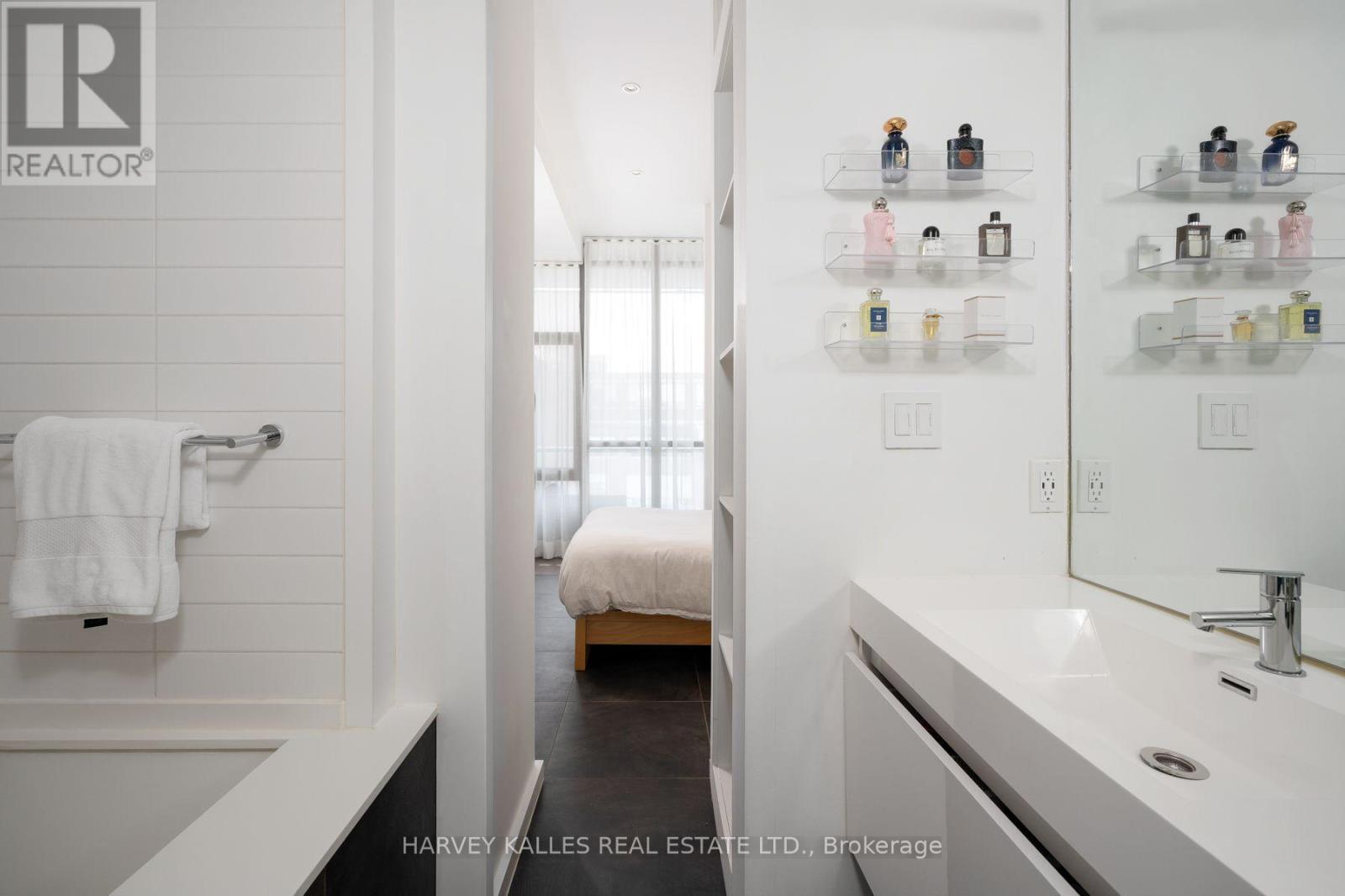 410 - 625 Queen Street E, Toronto, Ontario M4M 1G7 - Photo 28 - E13755004