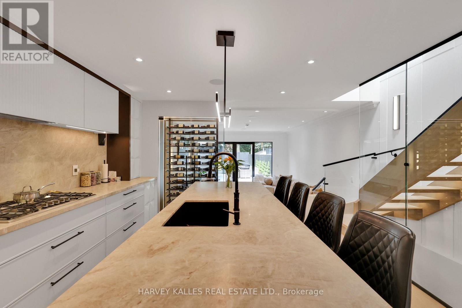238 Melrose Avenue, Toronto, Ontario M5M 1Z1 - Photo 10 - C13755378