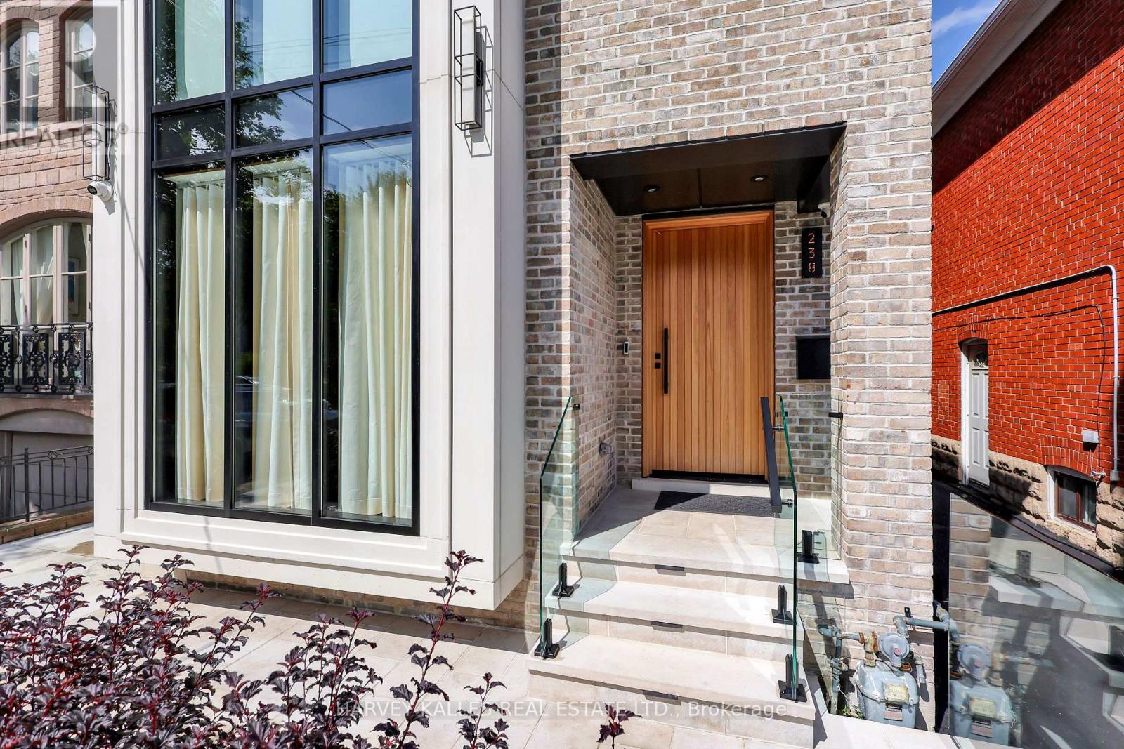 238 Melrose Avenue, Toronto, Ontario M5M 1Z1 - Photo 4 - C13755378