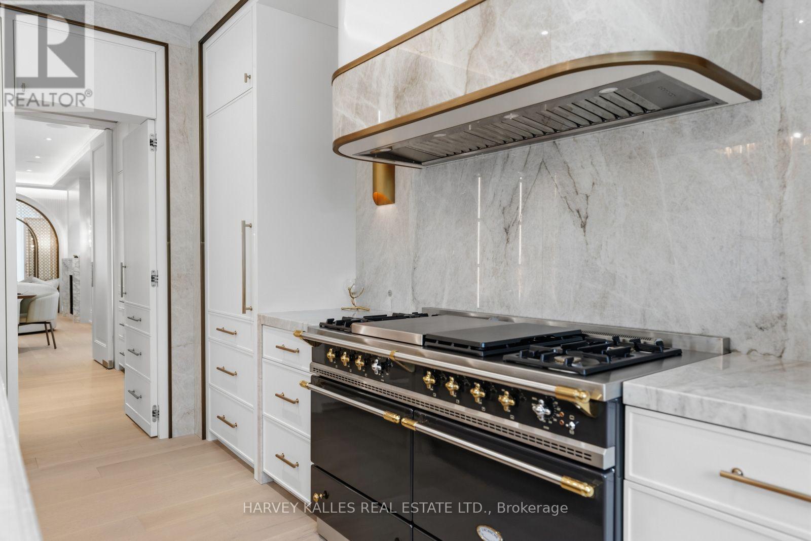 117 Yonge Boulevard, Toronto, Ontario M5M 3H2 - Photo 14 - C13755546