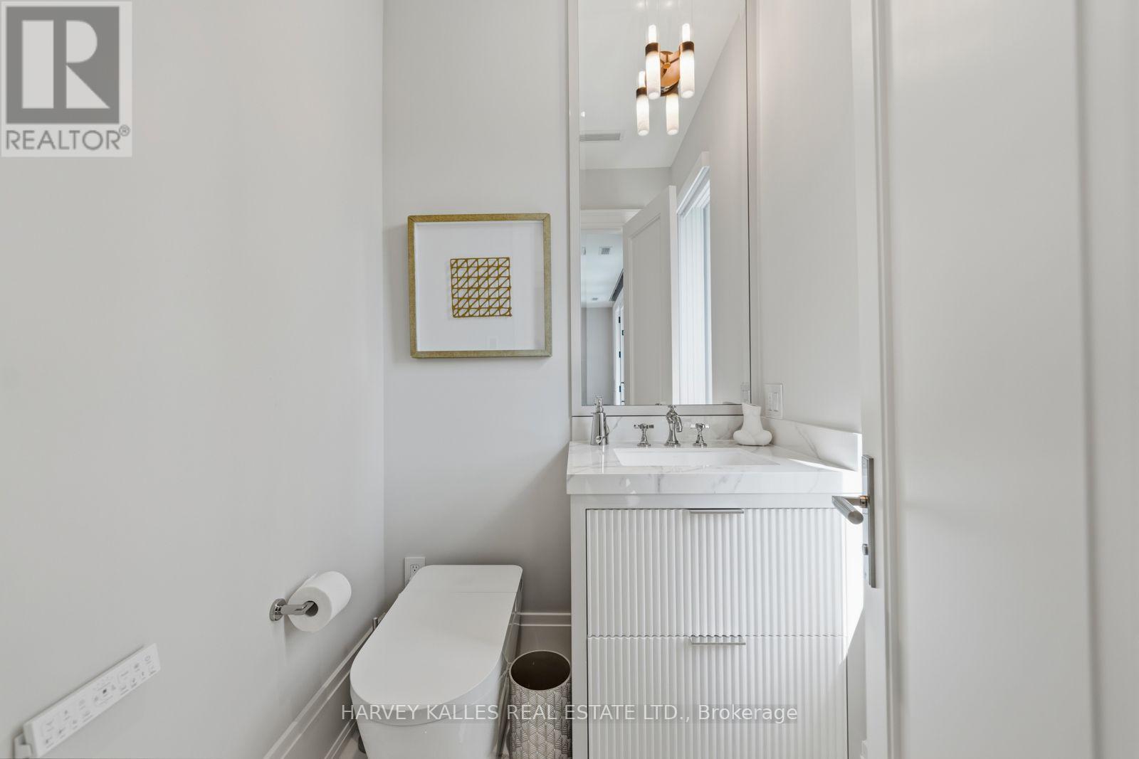 117 Yonge Boulevard, Toronto, Ontario M5M 3H2 - Photo 24 - C13755546