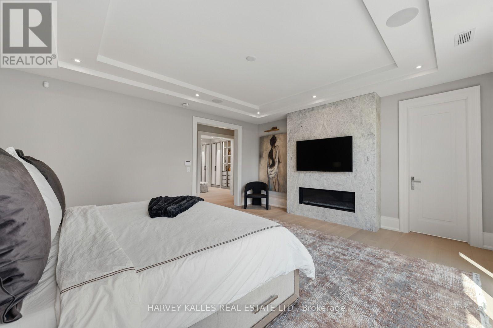 117 Yonge Boulevard, Toronto, Ontario M5M 3H2 - Photo 25 - C13755546