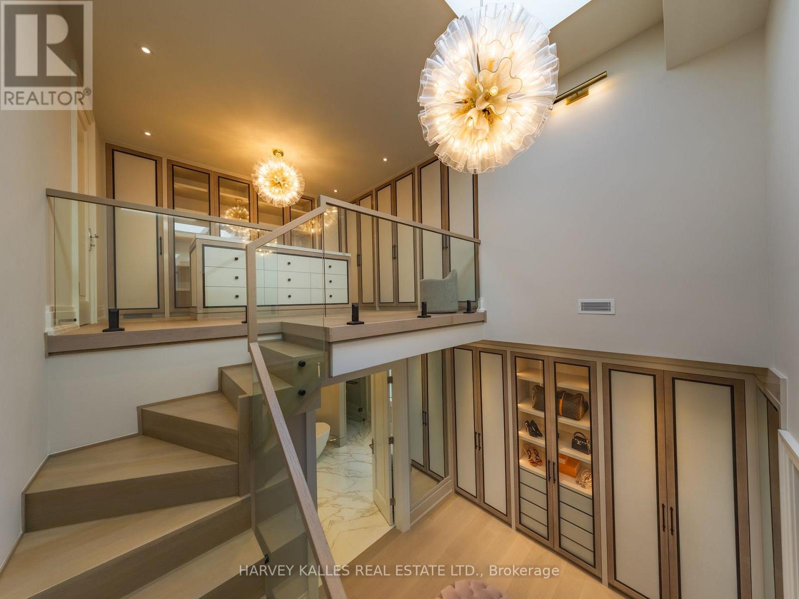 117 Yonge Boulevard, Toronto, Ontario M5M 3H2 - Photo 29 - C13755546