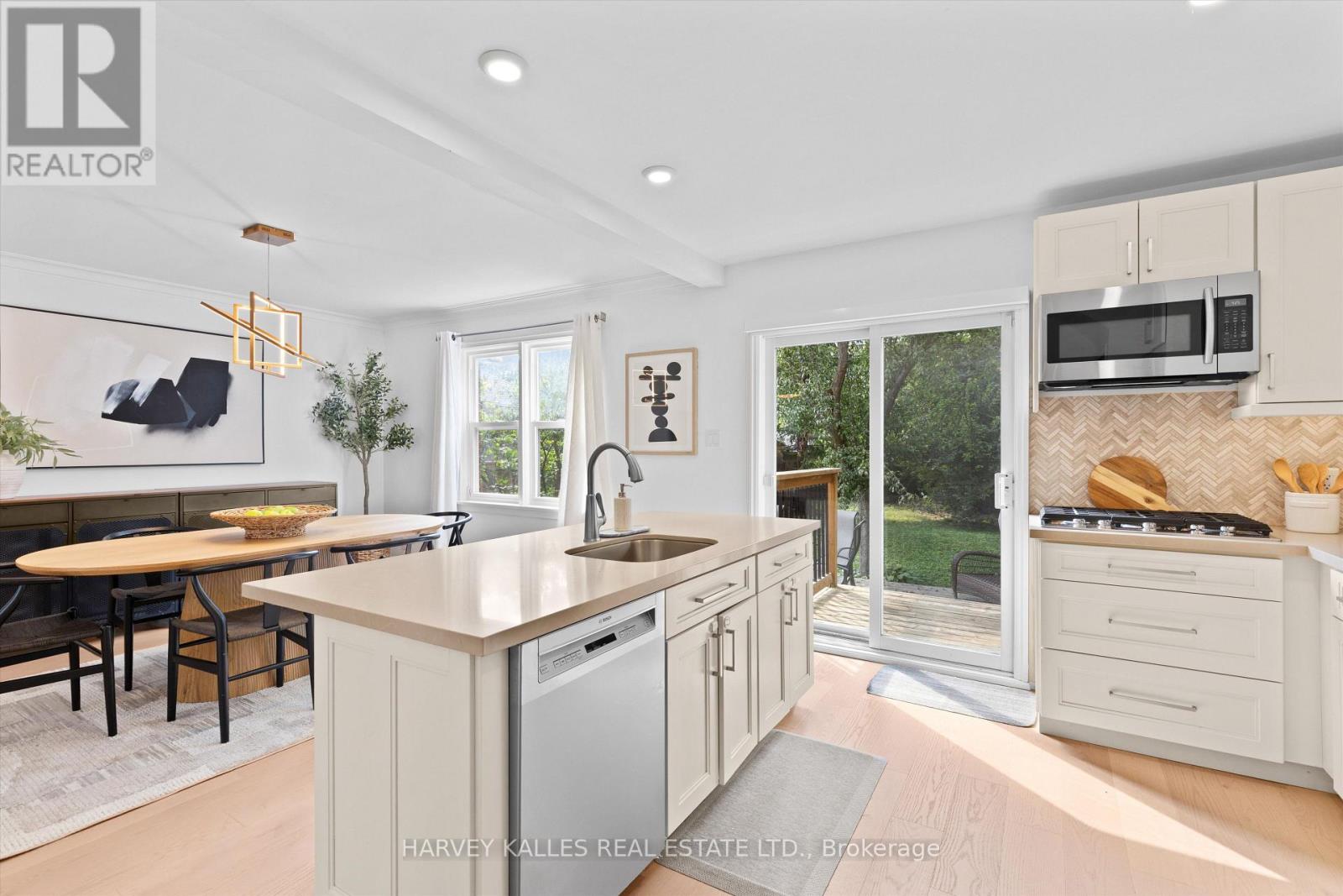 84 Lynnhaven Road, Toronto, Ontario  M6A 2K9 - Photo 17 - C13755752