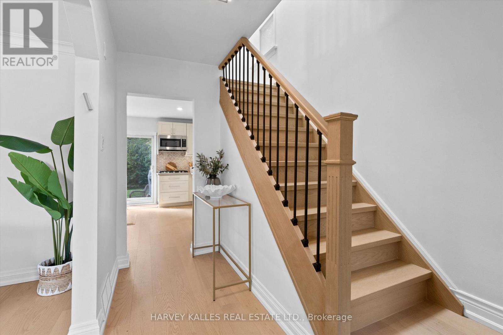 84 Lynnhaven Road, Toronto, Ontario  M6A 2K9 - Photo 18 - C13755752